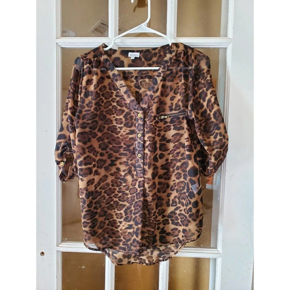 B_ENVIED | Boutique Womens Leopard Sheer Henley Blouse 3/4 Sleeve - Picture 1 of 4